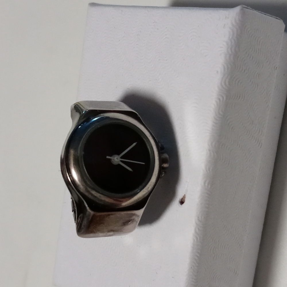 HTF Vintage Mood Ring Finger Watch